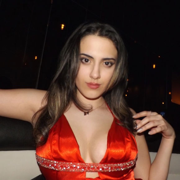 💕LIVE NOTIFICATION📸 Insta: @theszpostings for updates - Picture 2 of 3